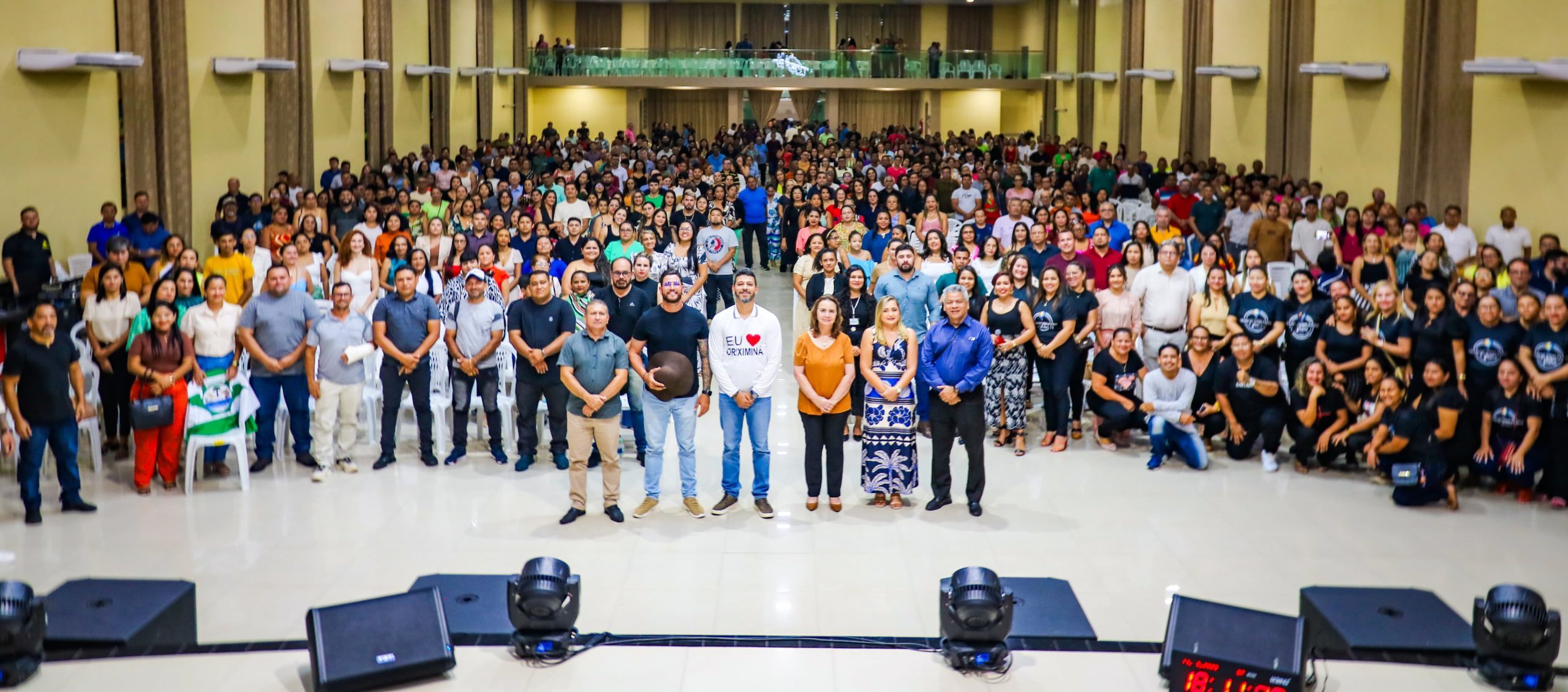 Palestra “Como Superar os Limites Internos” Reúne Aproximadamente Mil Participantes